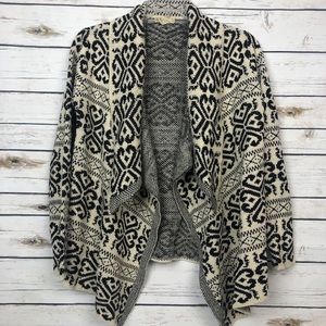Urban Day black and white print cardigan sweater